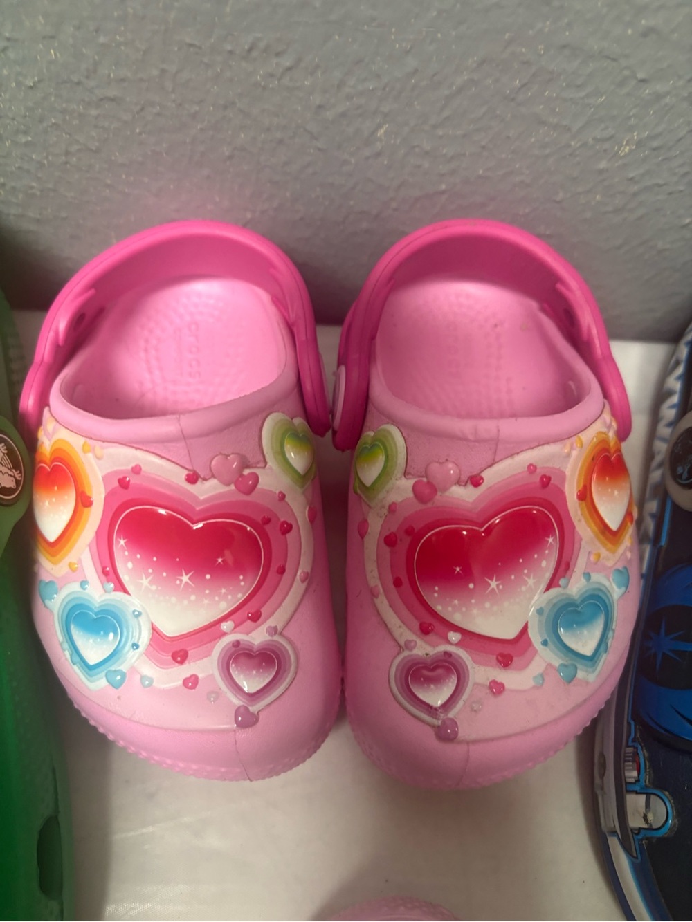 CROCS Pink Heart-Graphic Kids Clogs with Multicolor Heart Accents
